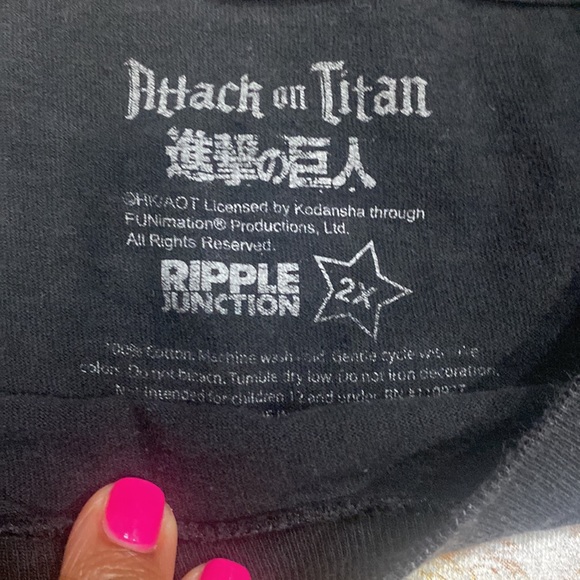 Attack on titan men’s T-shirt size 2X - Picture 4 of 5